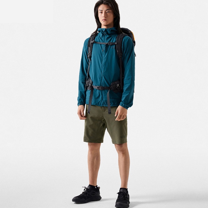 【The North Face】男 吸濕排汗防曬休閒短褲.快乾短褲.健行褲/83OI-21L 綠色✿30E010